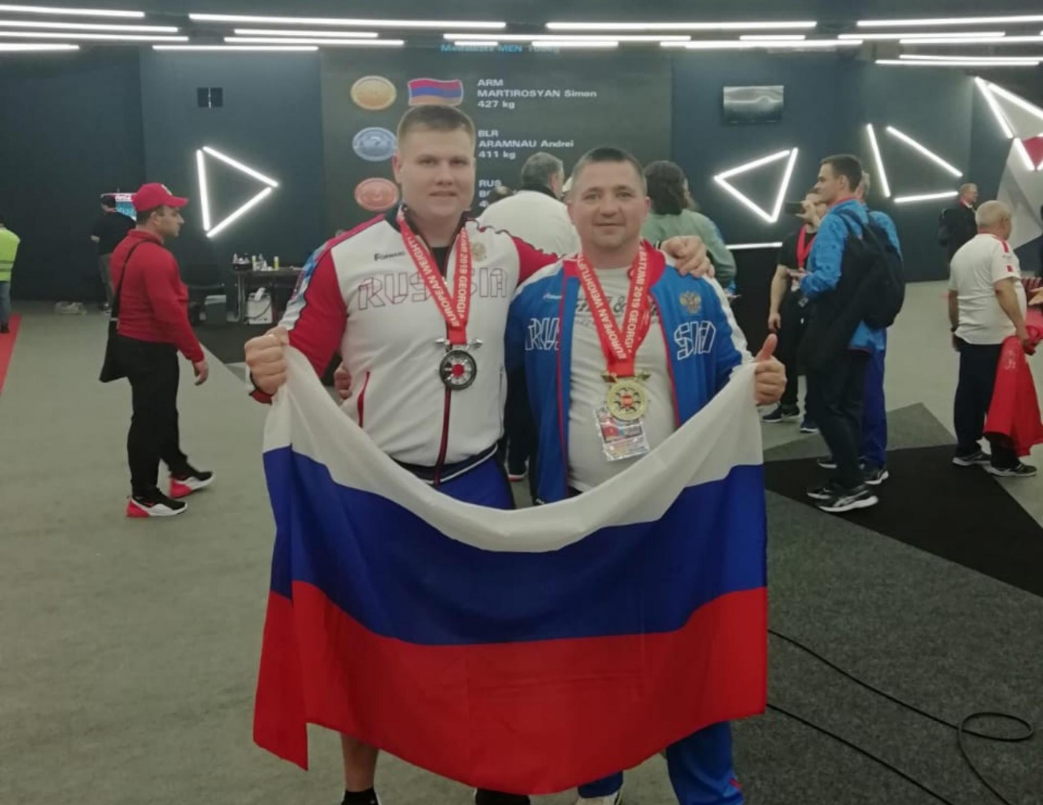 ПОЗДРАВЛЯЕМ! Студент факультета спорта Родион Бочков завоевал бронзовую медаль на чемпионате Европы по тяжелой атлетике в Батуми (Грузия).