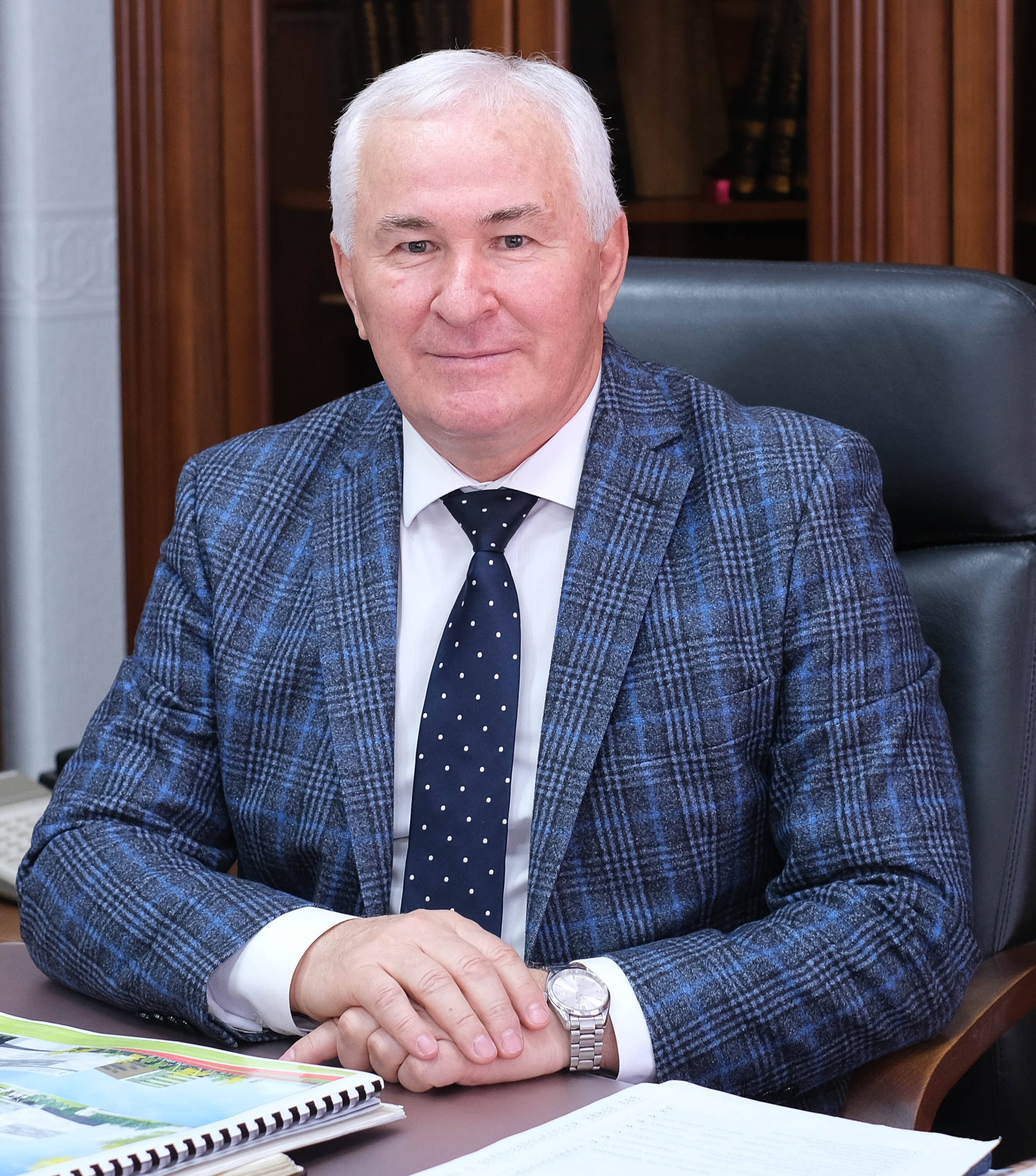Поздравление ректора университета профессора С.М.Ахметова с Днем студента!