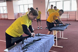 В Гуманитарном колледже КГУФКСТ прошла военно-спортивная игра «Зарница».