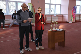 В легкоатлетическом манеже КГУФКСТ прошли соревнования, посвященные Дню защитника Отечества.