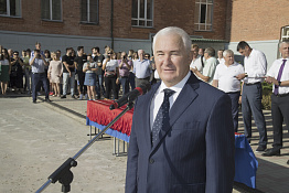 Торжественная линейка, посвящённая началу учебного года (02.09.2019)