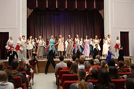 В университете прошел праздничный концерт, посвященный Международному женскому дню.