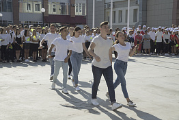 Торжественная линейка, посвящённая началу учебного года (02.09.2019)