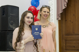 Вручение дипломов: Гуманитарный колледж (04.07.2019)