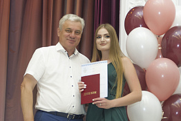 Вручение дипломов: Факультет сервиса и туризма (10.07.2019)