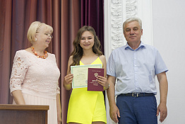 Вручение дипломов: Гуманитарный колледж (04.07.2019)