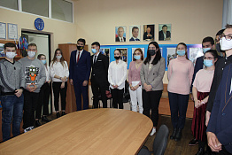 Обучающиеся гуманитарного колледжа  приняли участие в мероприятиях, посвящённых Дню Конституции Российской Федерации