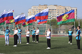 В университете прошел спортивно-художественный праздник «Служим российскому спорту 55 лет». 
